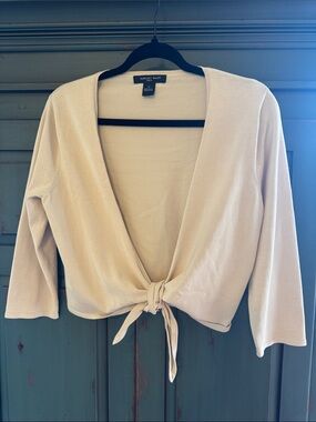 EUC august silk Cream Crop Knit Topper Silk Blend Front Tie 3/4 Sleeves Size M